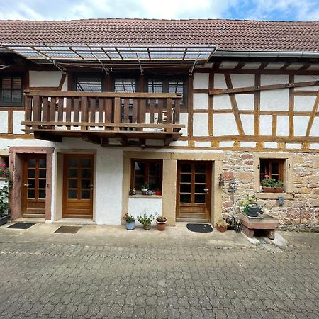 Weingut Und Destillerie Bernd Klein Pleisweiler-Oberhofen Luaran gambar