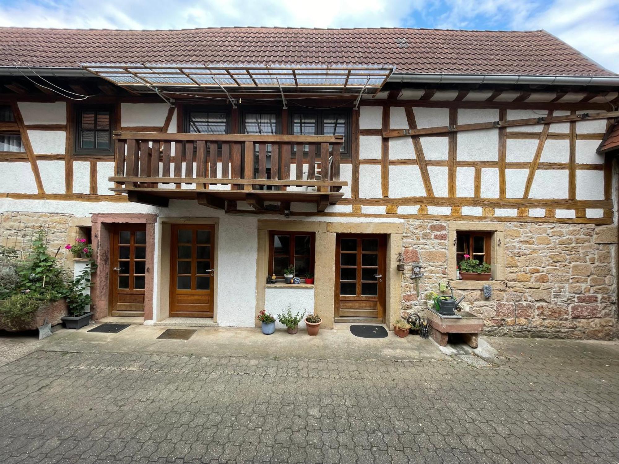 Weingut Und Destillerie Bernd Klein Pleisweiler-Oberhofen Luaran gambar